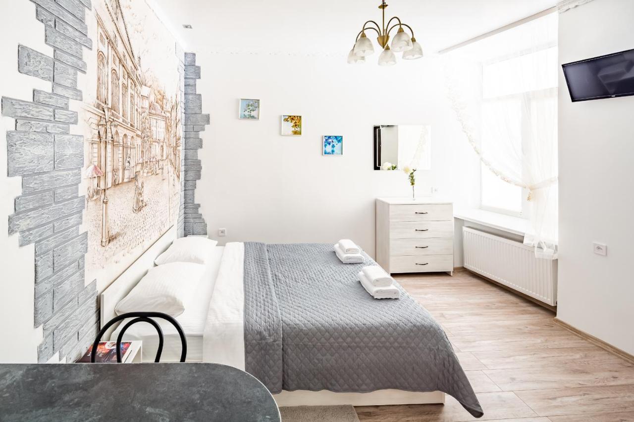 Beautiful Apartments In The Center Львів Екстер'єр фото